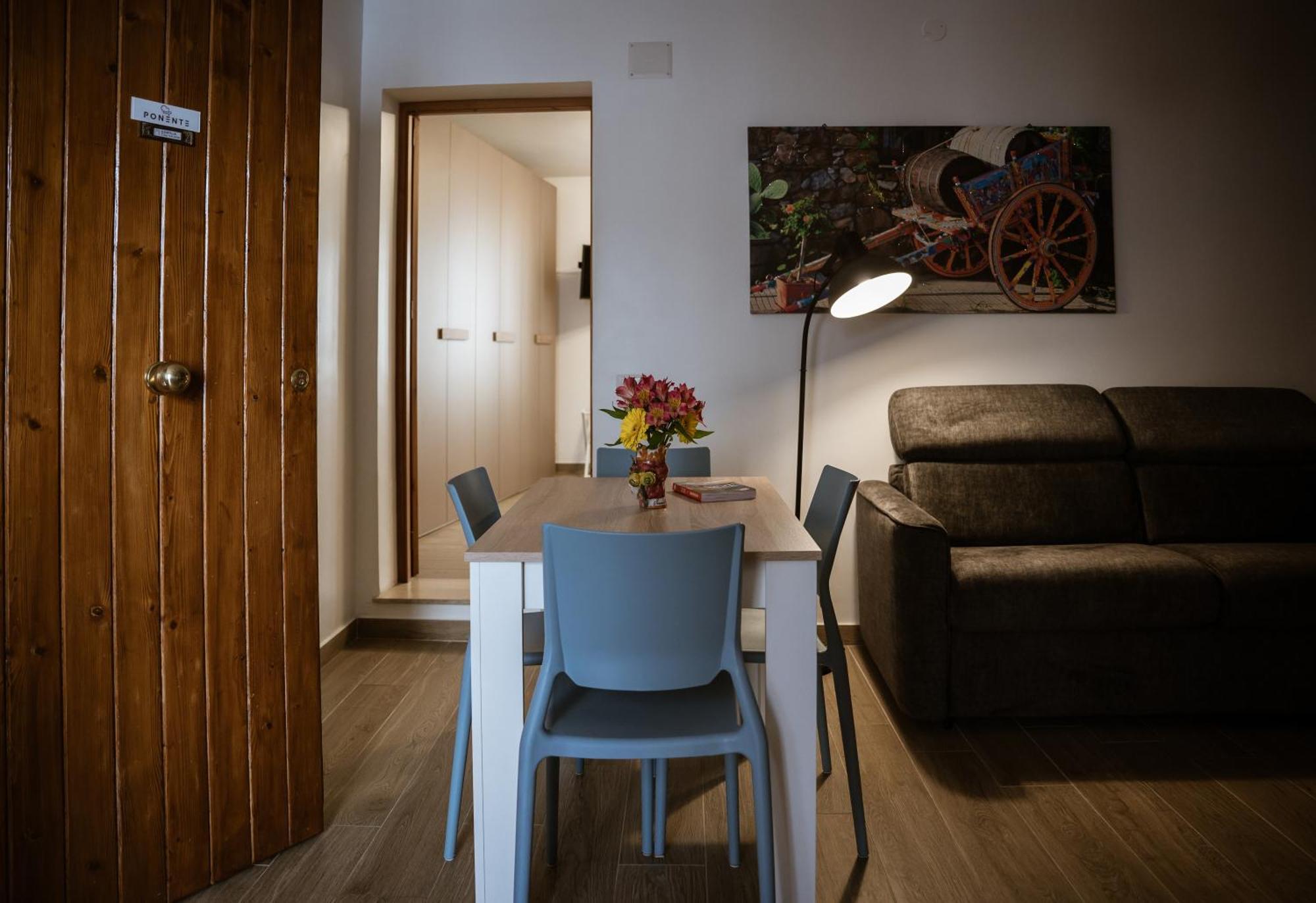 Cortilia Holiday House เชฟาลู ภายนอก รูปภาพ