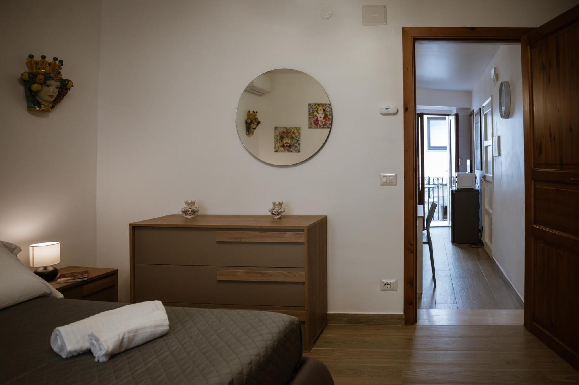 Cortilia Holiday House เชฟาลู ภายนอก รูปภาพ